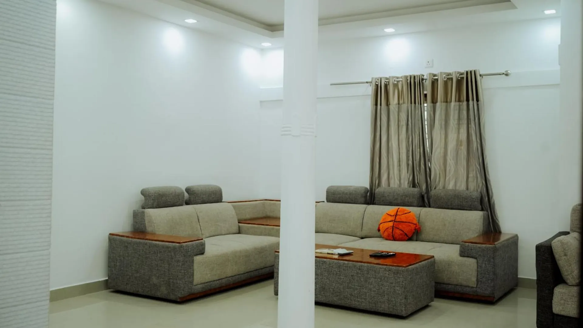 Varkala- Aroma Ac Pvt Villa Hammocks Kitchen Indie